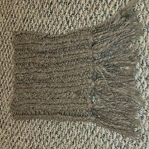 American Eagle brown knit scarf